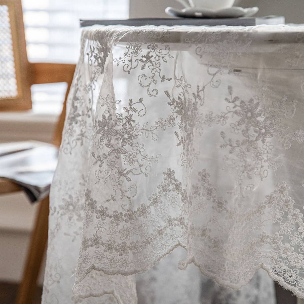 HOME FLOWER EMBROIDERED LACE TABLECLOTH