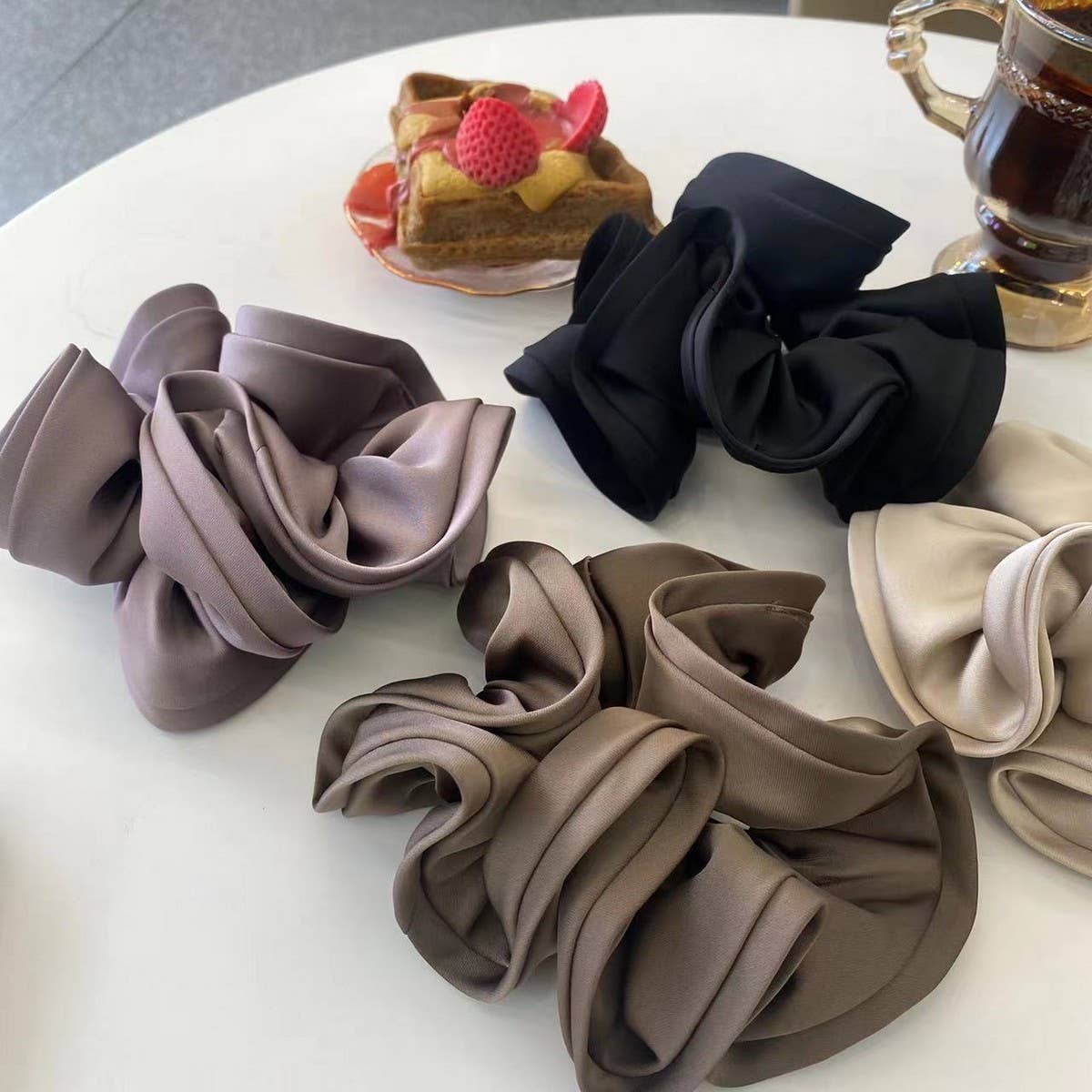 CWAHA4449_RETRO PLEATED SWEET WOOD EAR HEADBAND