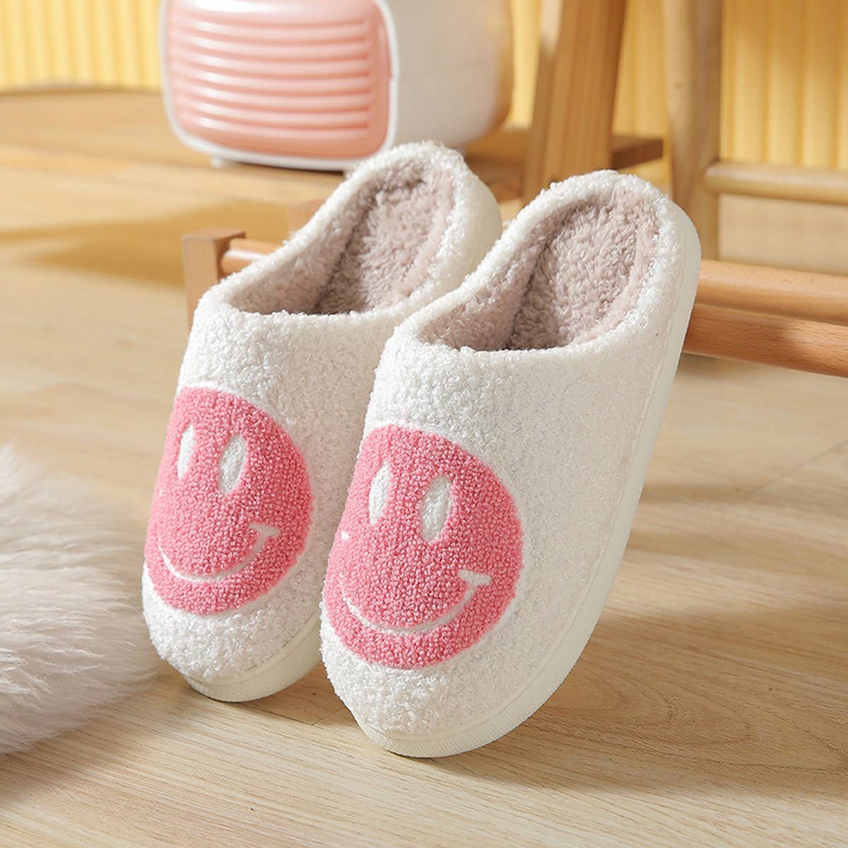 Cute Cartoon Smiling Face Fabric Slippers