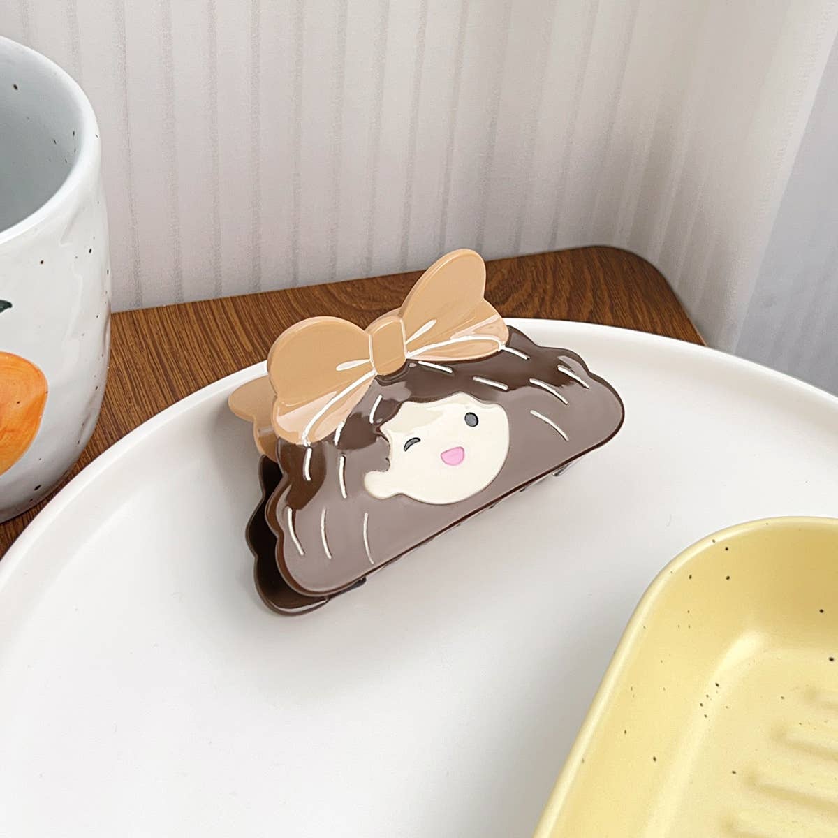 Summer fruit hamburger with acetic acid hair clip