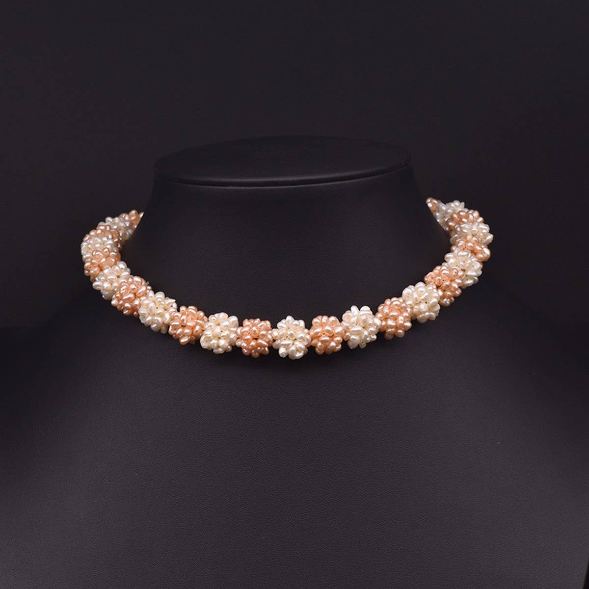 NATURAL FRESHWATER PEARL PETAL NECKLACE