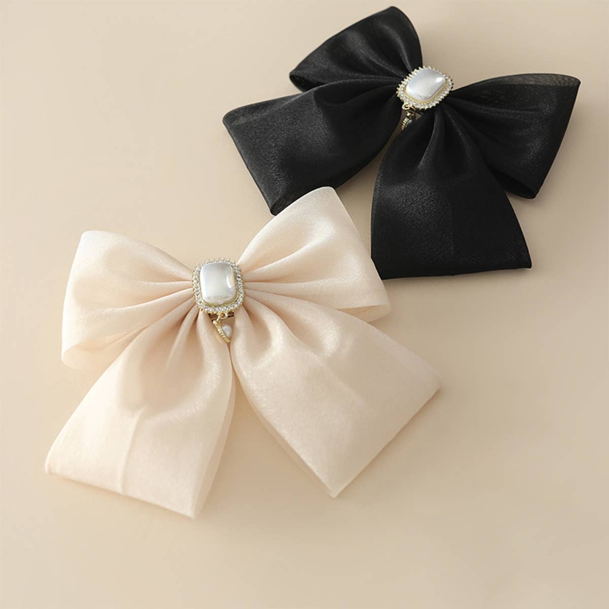 PEARL STYLE FASHIONABLE COMMUTING BOW HAIRPIN_CWAHA1810