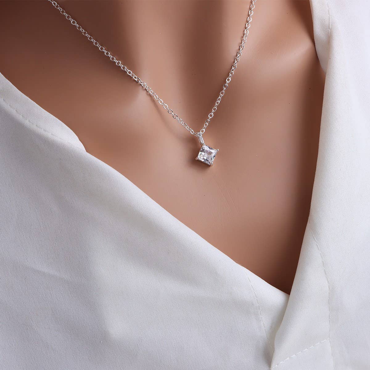 Cross necklace is a full diamond collarbone chain