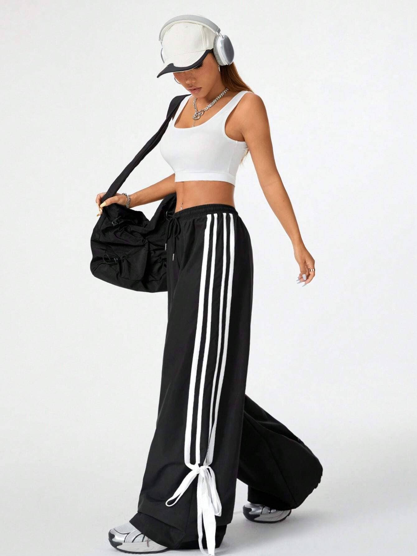 Slim, high-waisted, wide-legged trousers