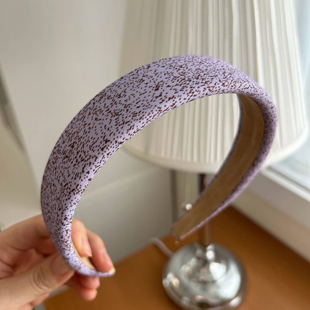 GENTLE PURPLE WIDE-BRIMMED HEADBAND