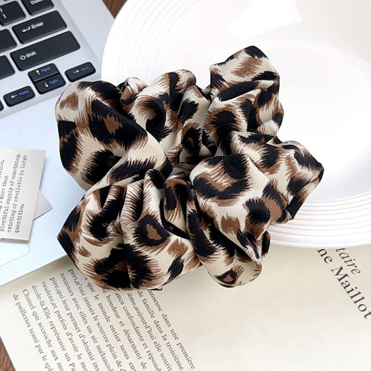Fashionable and versatile leopard print hair tie