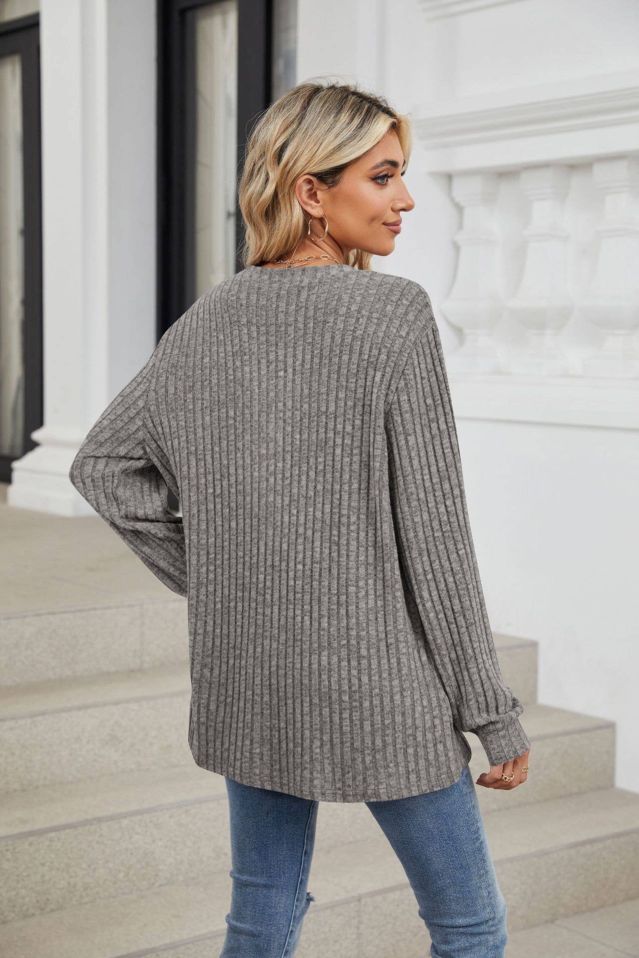 V-NECK BUTTON-DOWN LONG SLEEVED LOOSE T-SHIRT