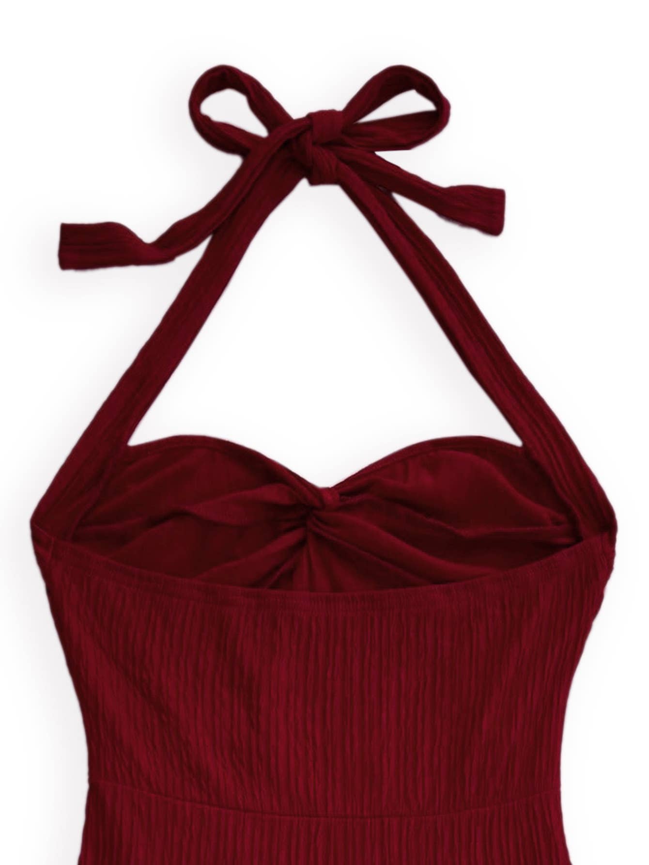 A sexy solid-color short dress with a neckline