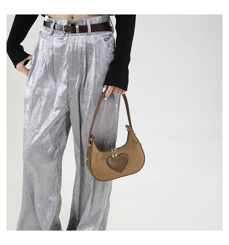 Solid-color simple heart-shaped underarm bag