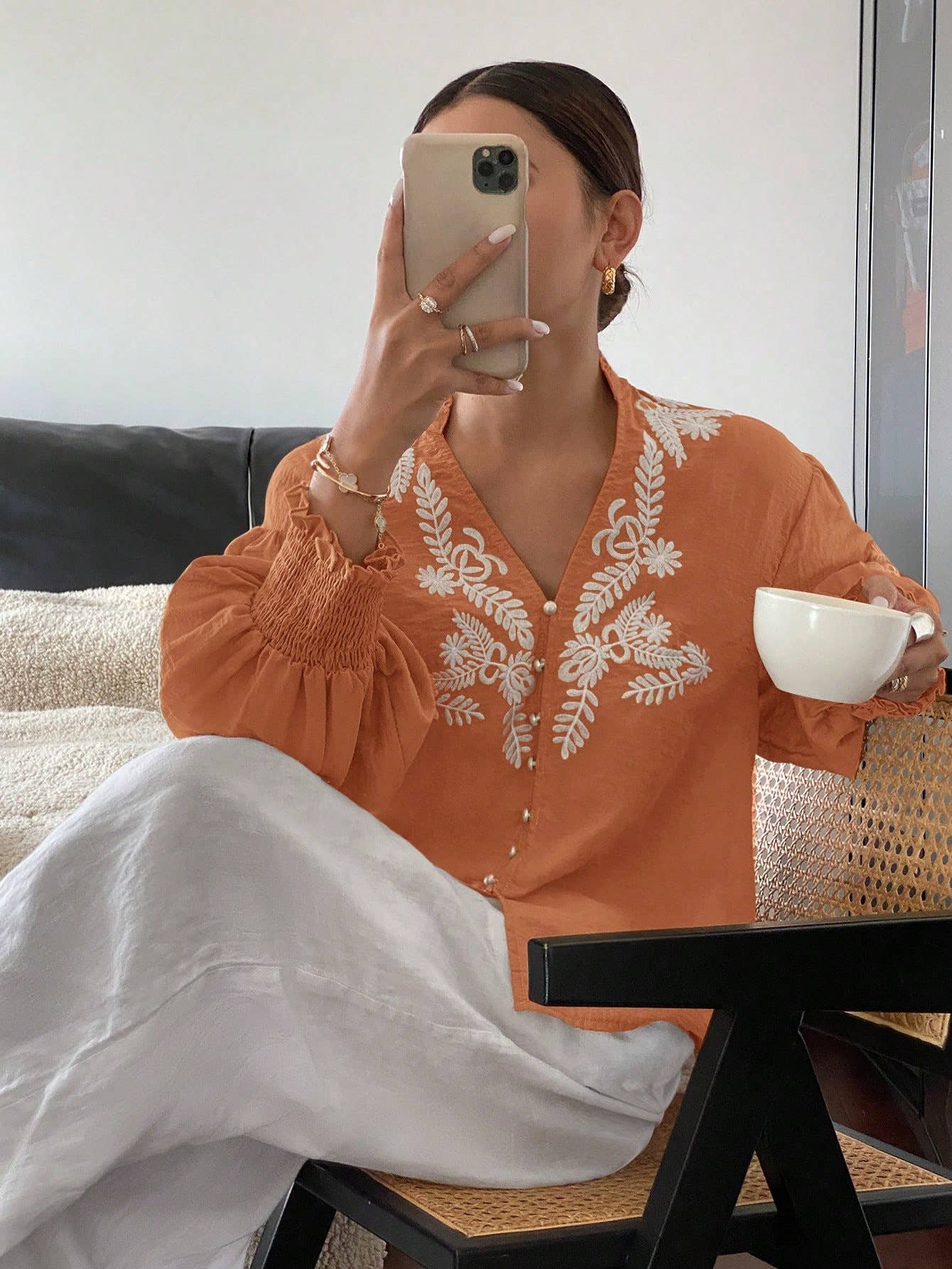 Embroidered single-breasted lantern sleeve top