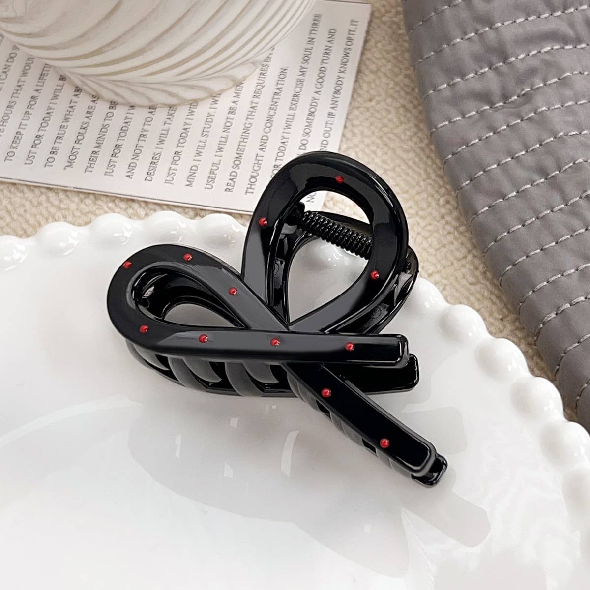 Polka dot black  elegant geometric hair clip