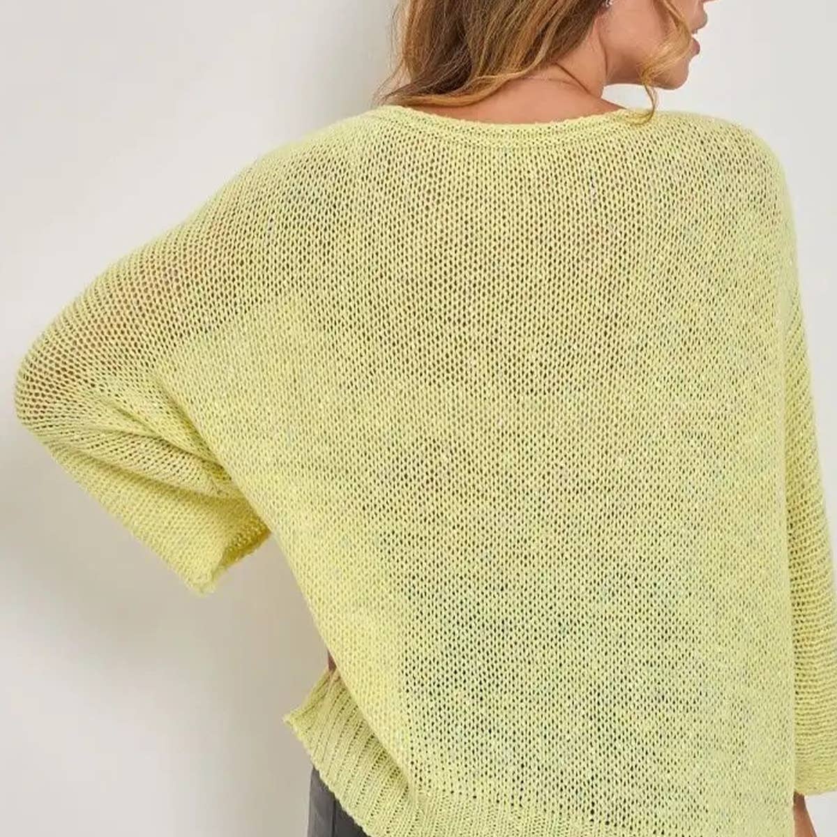 THIN SWEATER WITH LONG SLEEVES AND CREWNECK