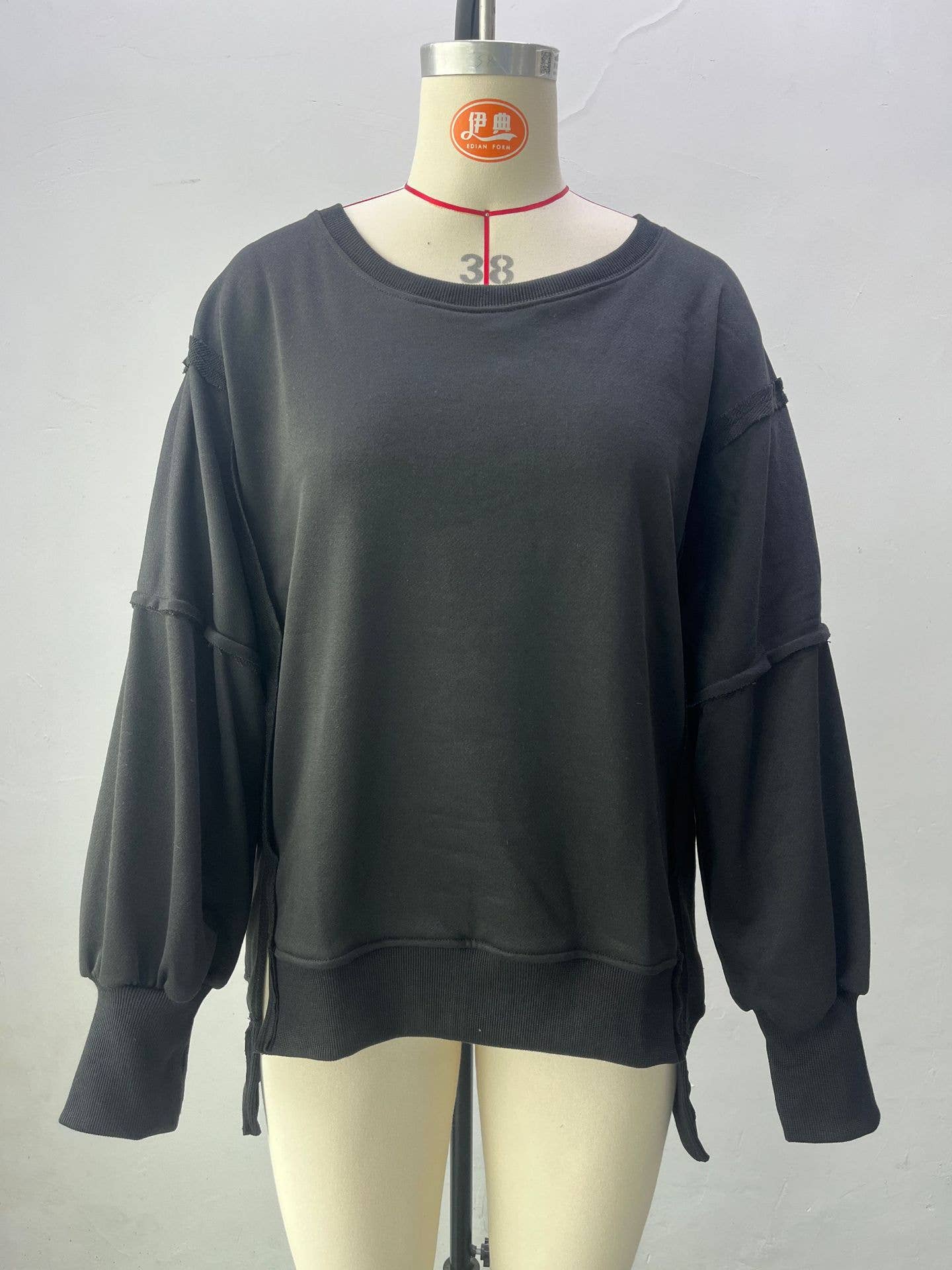 Solid-color round-neck casual loose sweatshirt