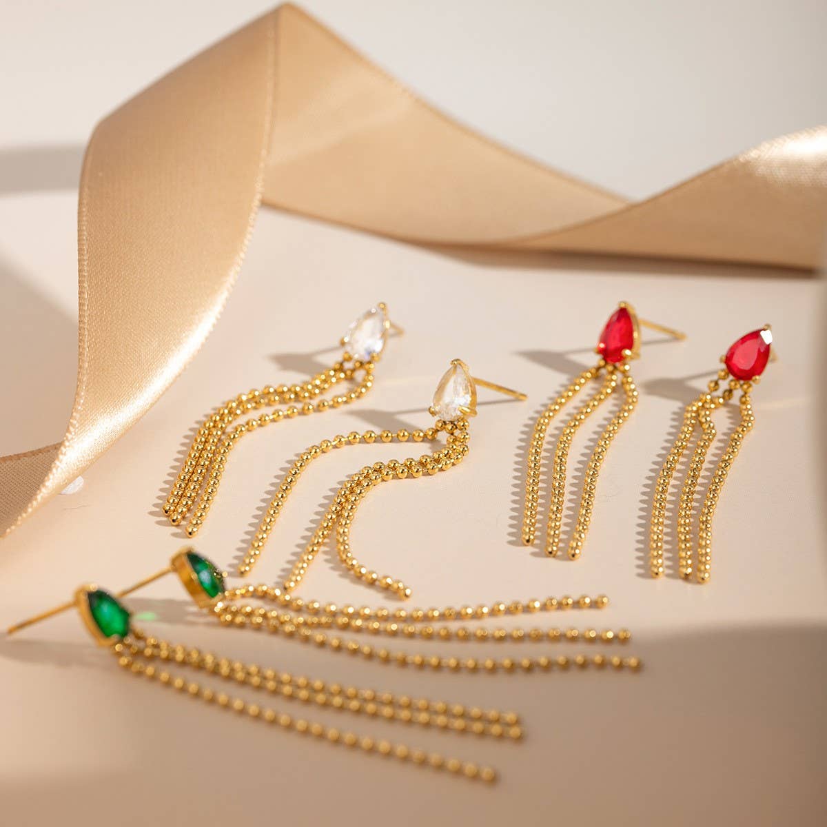 ELEGANT TEARDROP SHAPED TASSEL EARRINGS