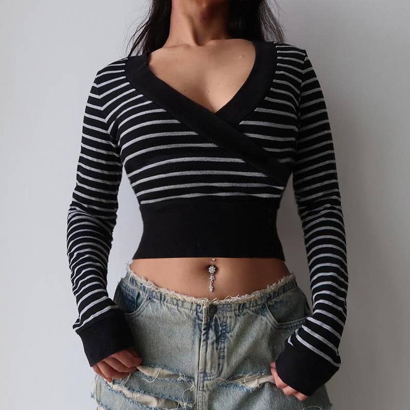 V-NECK SLIM CROP STRIPE COLOR CONTRAST T-SHIRT