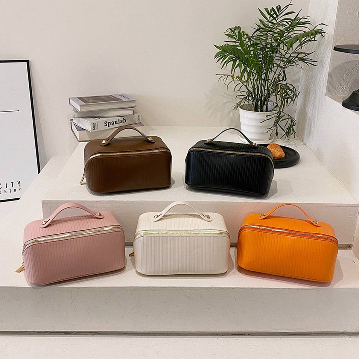 PORTABLE LARGE CAPACITY COMPARTMENT COSMETIC BAG_CWAB4428