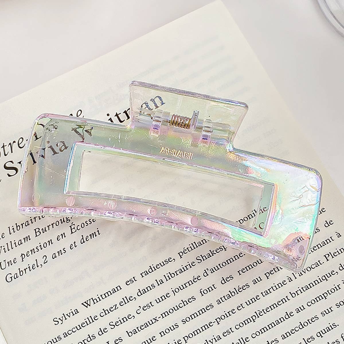 Pearlescent iridescent mermaid princess gripper