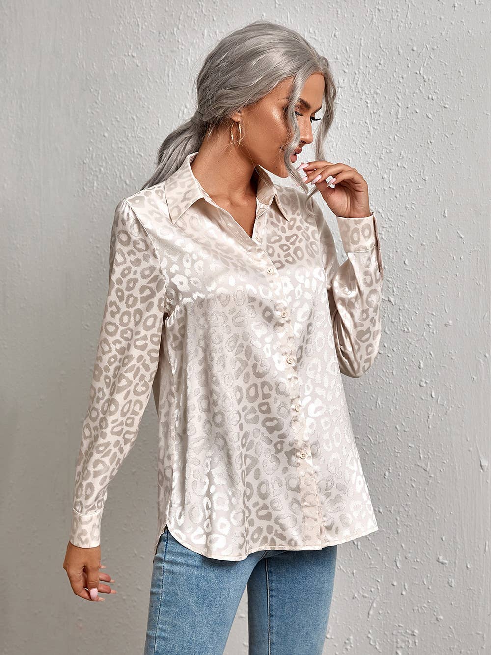 Lapel open button leopard print jacquard shirt