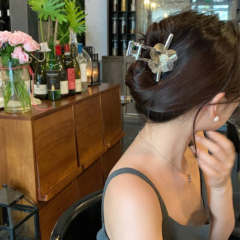 DESIGN METAL SILVER NEEDLE HOLLOW FLOWER HAIRPIN