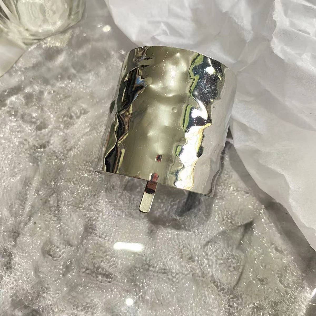 2024 CONCAVE AND CONVEX LAVA INSERT HAIRPIN_CWAHA2656