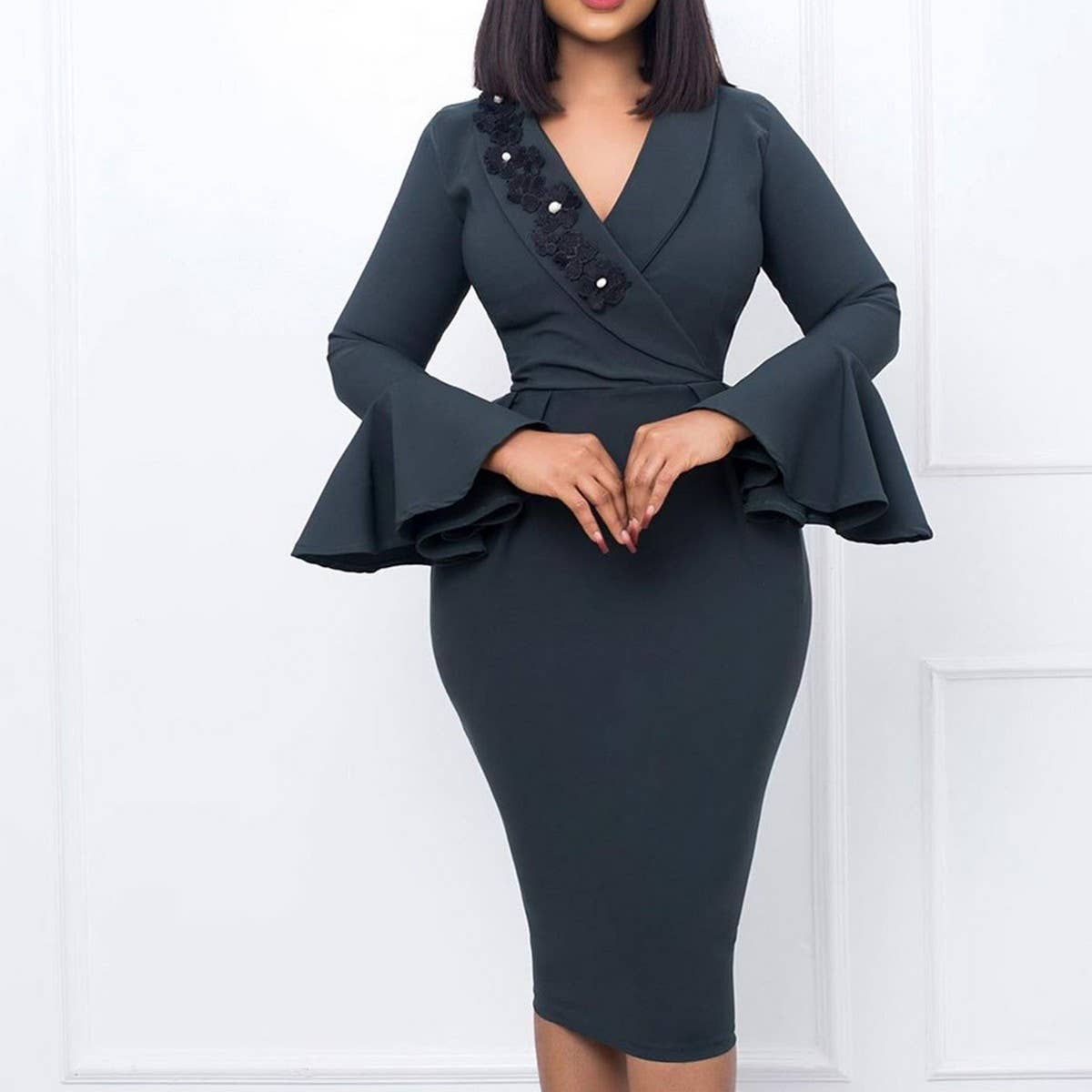 V-NECK ELEGANT TRUMPET SLEEVE SLIT HIP DRESS