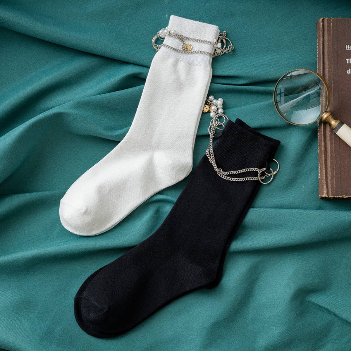 WOMEN BLACK PUNK CHAIN SOCKS