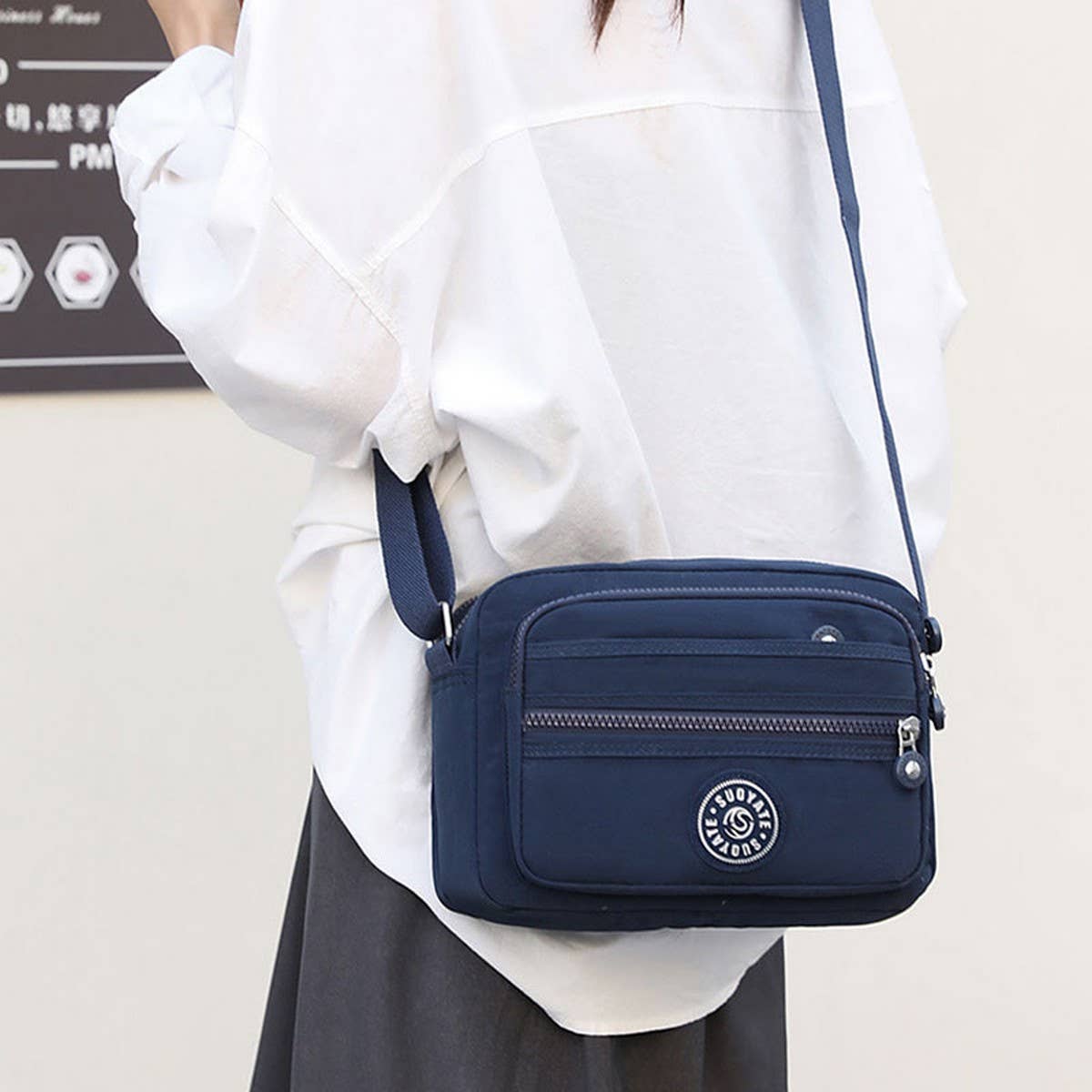 FASHION CASUAL WATERPROOF SHOULDER MESSENGER BAG_CWAB3524