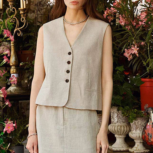 Single breasted contrasting V-neck vest