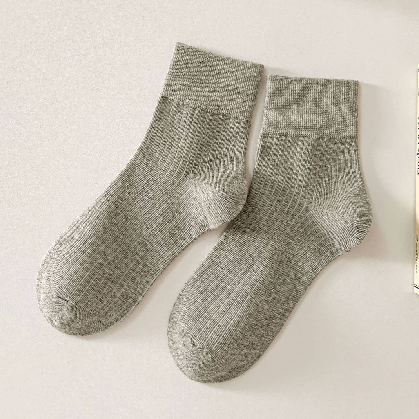 Simple Style Solid Cotton Crew Socks For Womens_CWMS1373