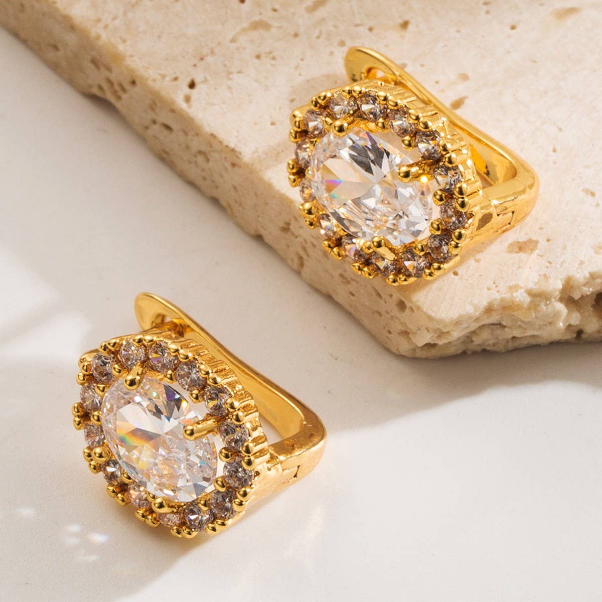 Heart Geometric CZ Stud Earrings Gold-Plated Brass