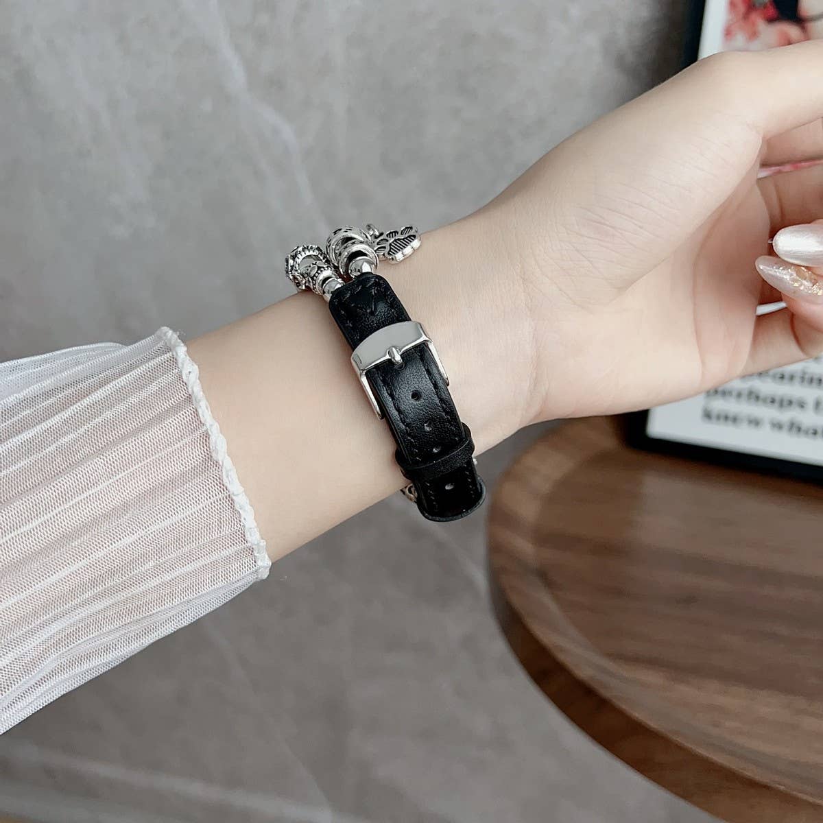 IWATCH9-1 SE DOG PAW ORNAMENT GENUINE LEATHER STRAP