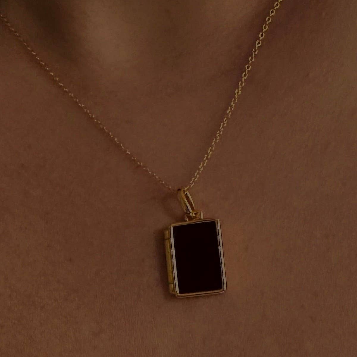 Simple Geometric Magnetic Closure Necklace_CWMM5671