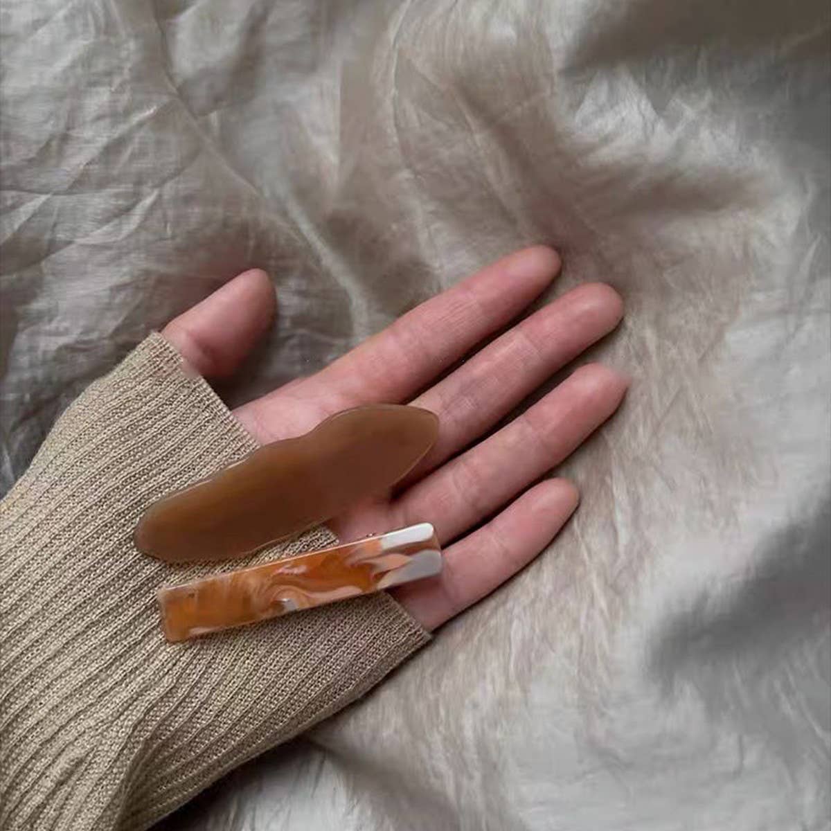 DUCKBILL HAIR CLIP MARBLE PATTERN HAIR CLIP