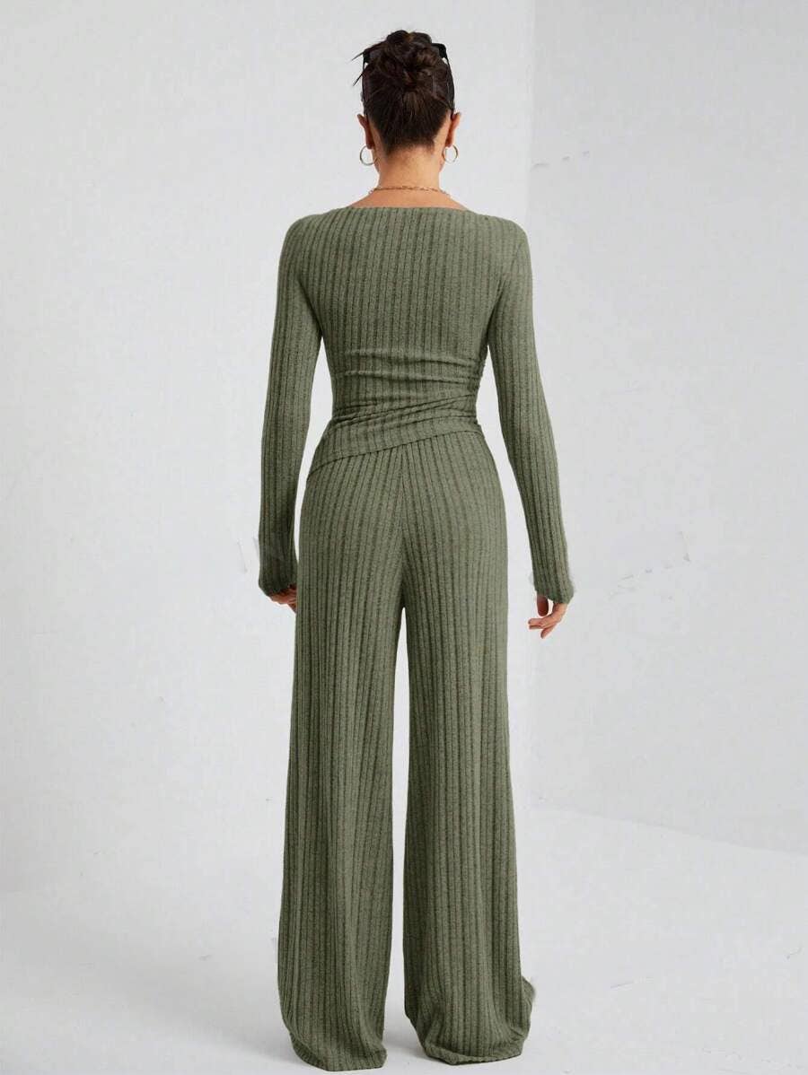 Solid-color high-neck knitted long-sleeved suit