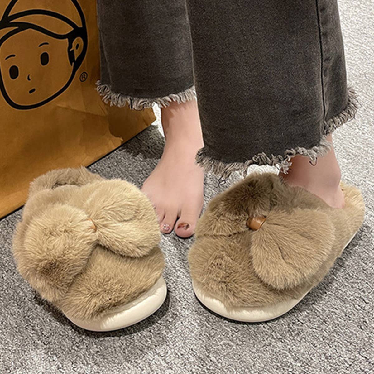 WOMEN  WINTER BOW  FLUFFY SLIPPERS_CWSHS0377