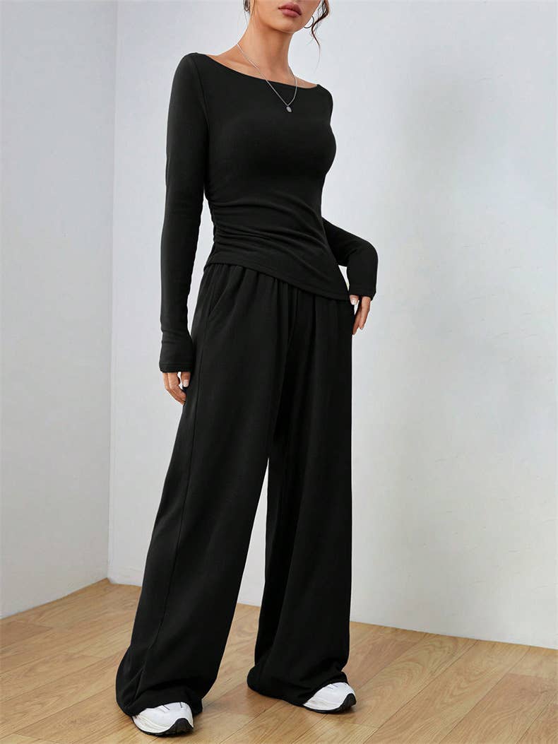 Loose-fitting top and wide-leg pants set