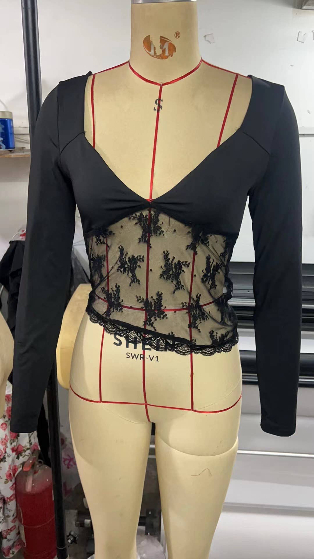 Solid color lace patchwork sexy crop top