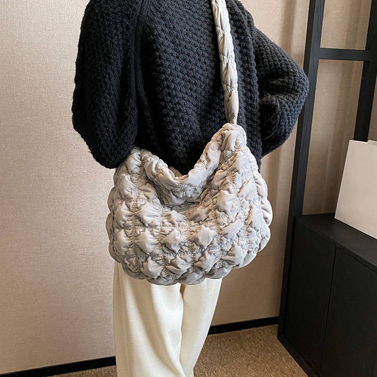 Velvet Puffy Cloud Shoulder Crossbody Bag_ WMBG6936-023