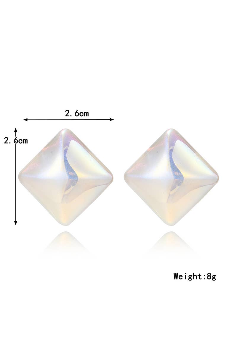 FAUX PEARL DESIGN STUD EARRINGS