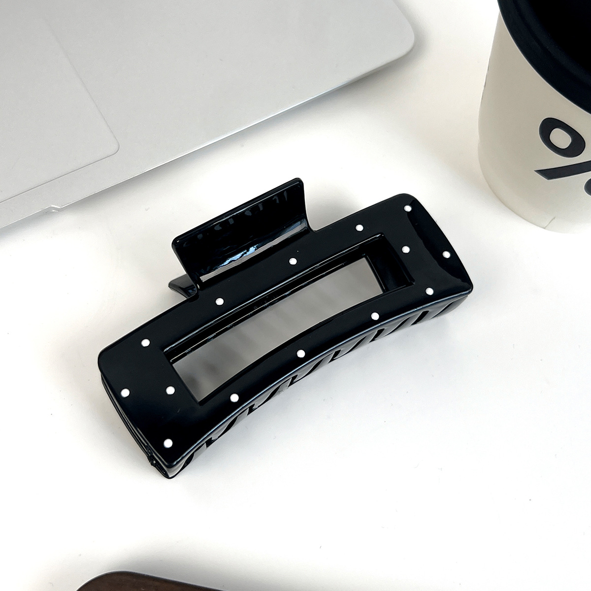 Polka Dot Hair Claw for Elegant Buns_CWAHA2066