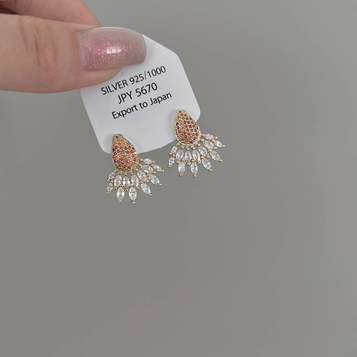UNIQUE MICRO INLAID ZIRCON EARRINGS AND EARRINGS