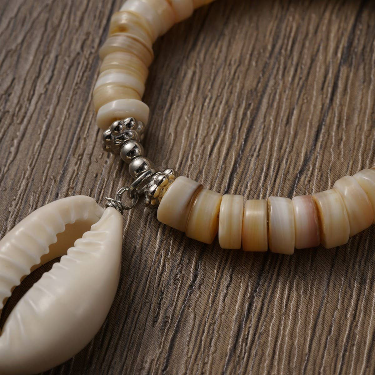 SEASIDE BEACH NATURAL SHELL BEADED EARRINGS