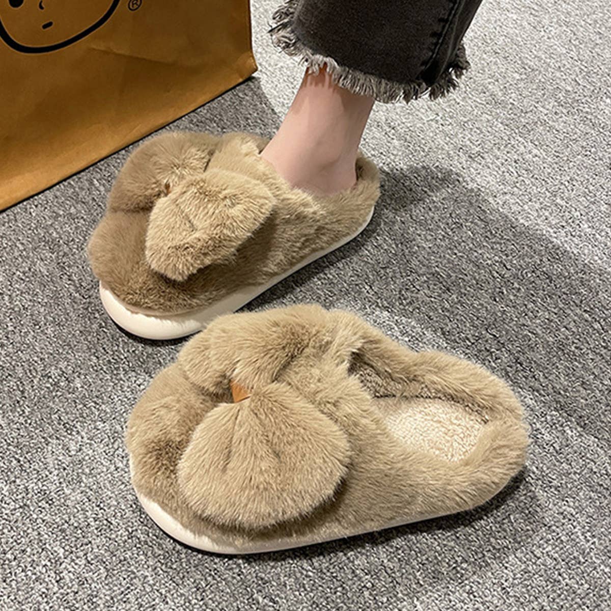 WOMEN  WINTER BOW  FLUFFY SLIPPERS_CWSHS0377