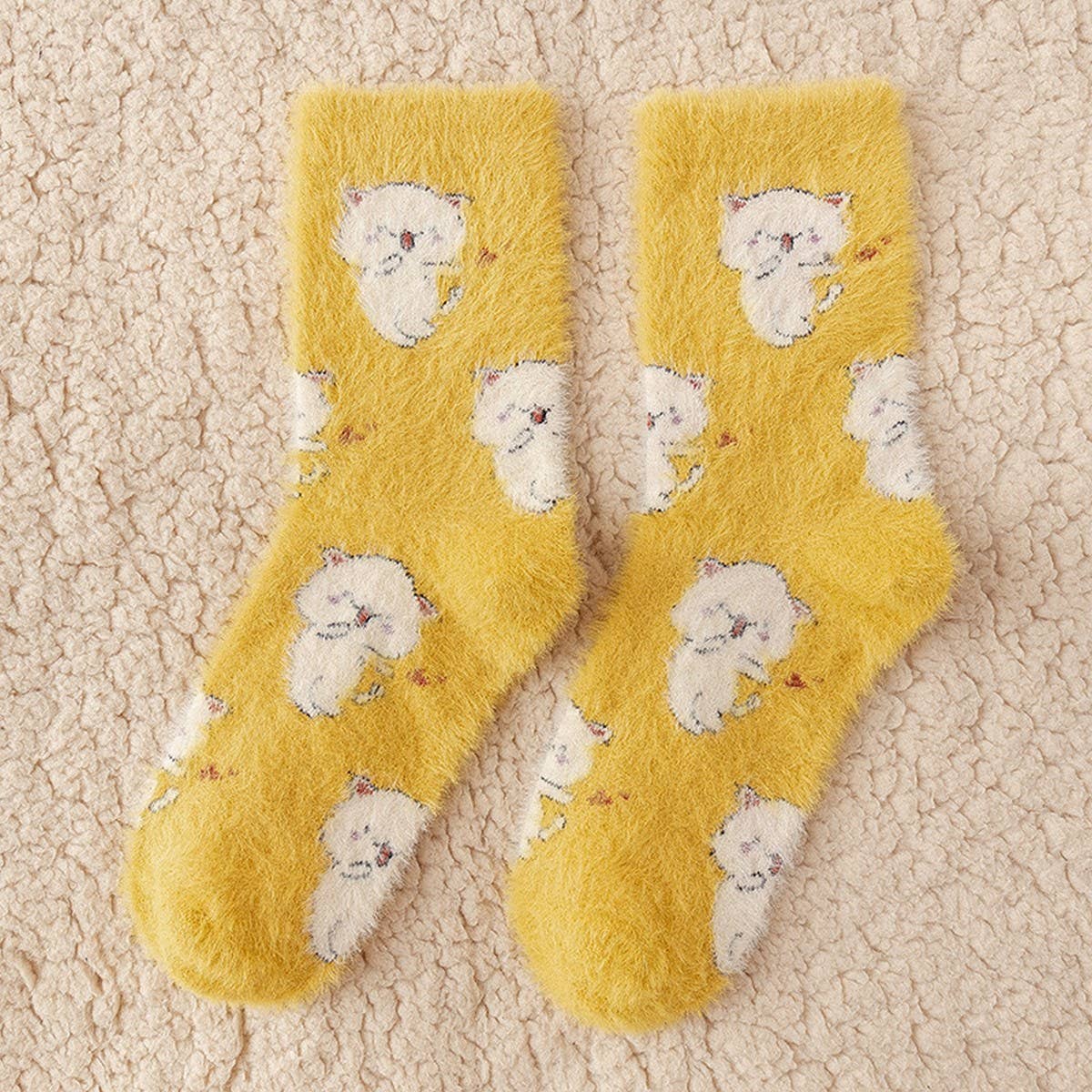 CUTE WARM SEASON LINT-FREE FLOOR SOCKS