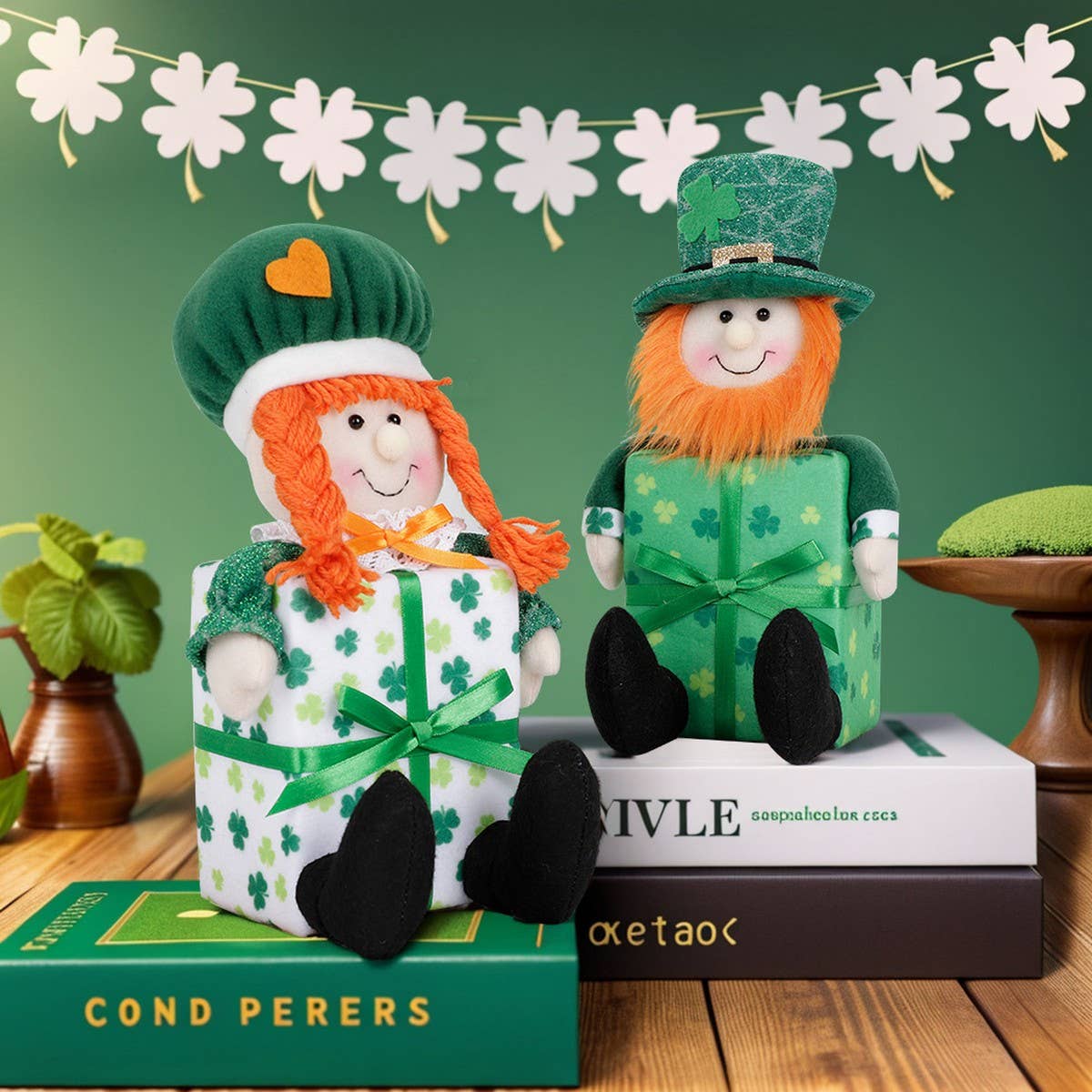 ST. PATRICK'S DAY GREEN LEAF FESTIVAL DOLLORNAMENTS_CWMM3447