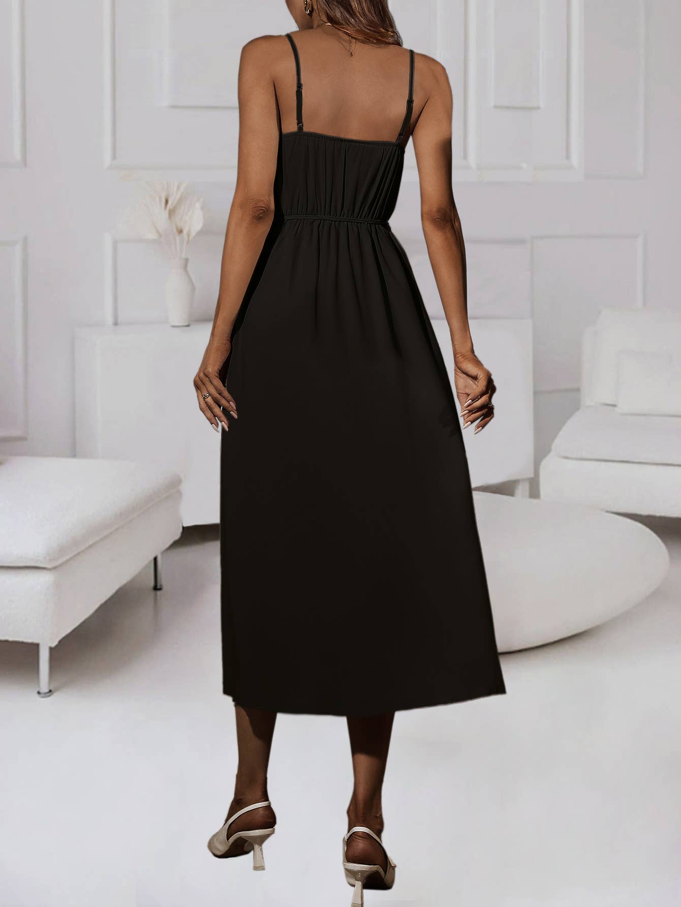 Elegant V-neck, cinched waist slit evening dress