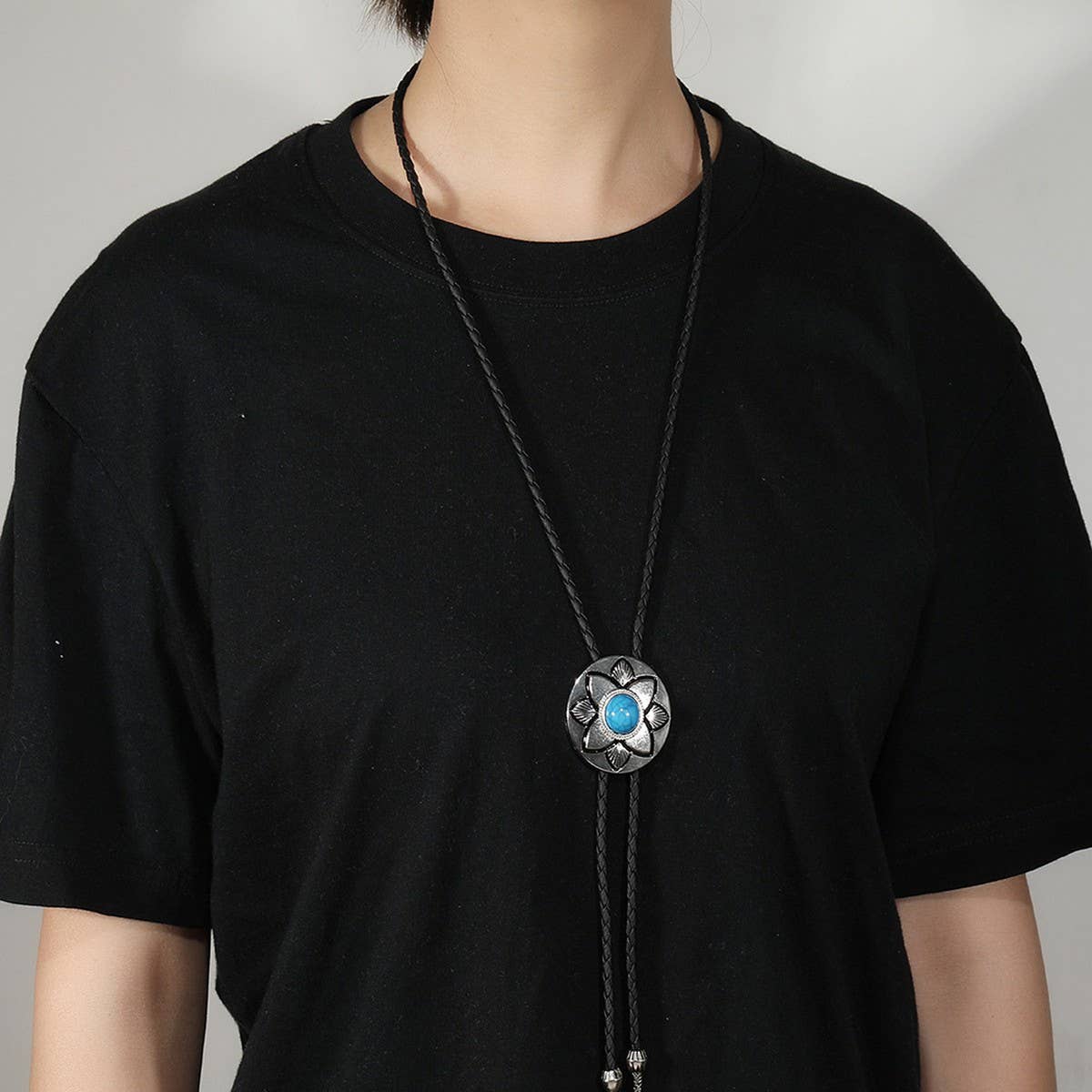 CREATIVE FLOWER ADJUSTABLE LEATHER NECKLACE