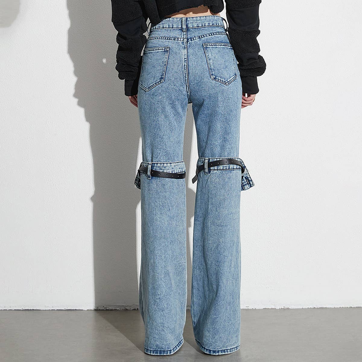 WOMENS PATCHWORK KNEE EXPOSED STRAIGHT LEG JEANS