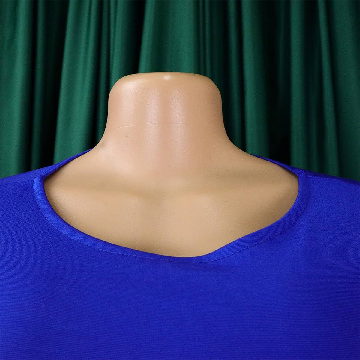 SOLID COLOR HIP-WRAPPED PLUS SIZE RUFFLED DRESS_CWDMD3705