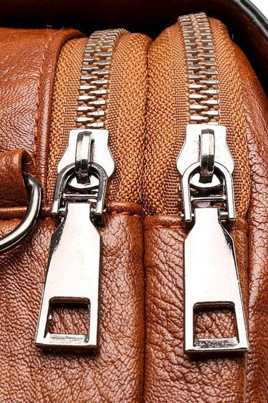 TRENDY ONE SHOULDER SQUARE MESSENGER BAG_CUAB0039